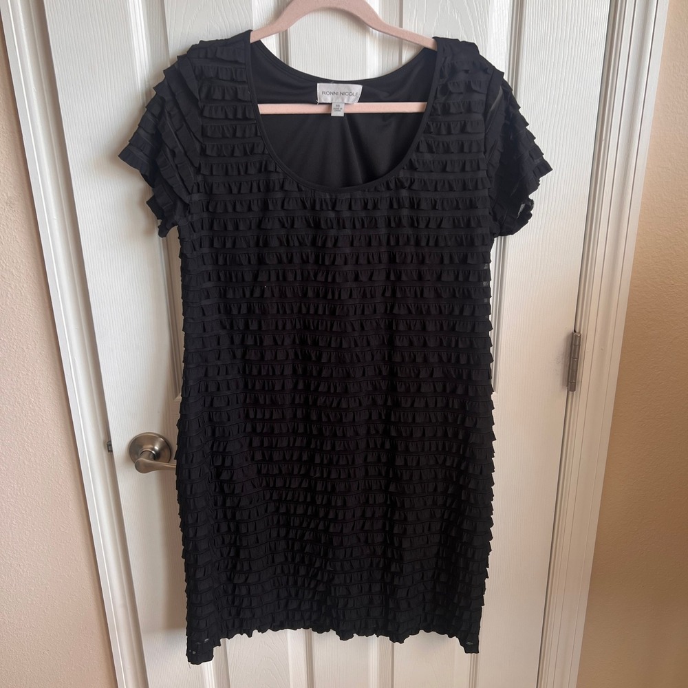 Ronni Nicole‎ Ruffled Tiered Dress - Little Black Dress - Size 16